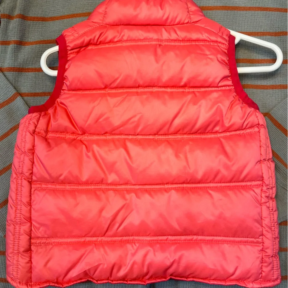 REI Kids pink Puffer Vest - Picture 3 of 3